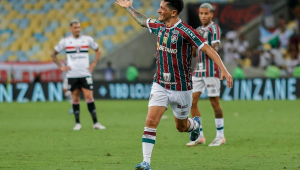 Cano comemora gol marcado na vitória do Fluminense sobre o São Paulo