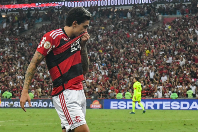 Pedro marcou duas vezes na vitória do Flamengo contra o Palmeiras, no Maracanã
