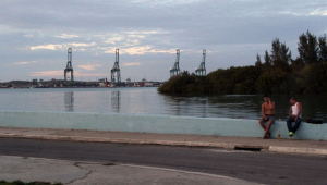 Vista parcial do Porto da cidade de Mariel, distante 40 km da capital Havana, em Cuba.
