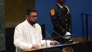 O presidente da Guiana, Mohamed Irfaan Ali, discursa na 78ª Assembleia Geral das Nações Unidas