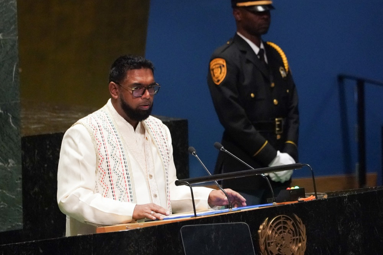 Após sinal de Maduro, presidente da Guiana diz que não se opõe a conversas sobre Essequibo