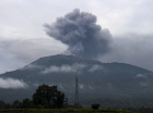 Vulcão entrou em erupção na Indonésia