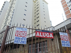 lacas de aluga e venda em frente a casa na região da Vila Mariana