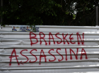 Pichações contra a Braskem no bairro do Bebedouro, um dos locais afetados pelas ações de exploração da empresa, em Maceió