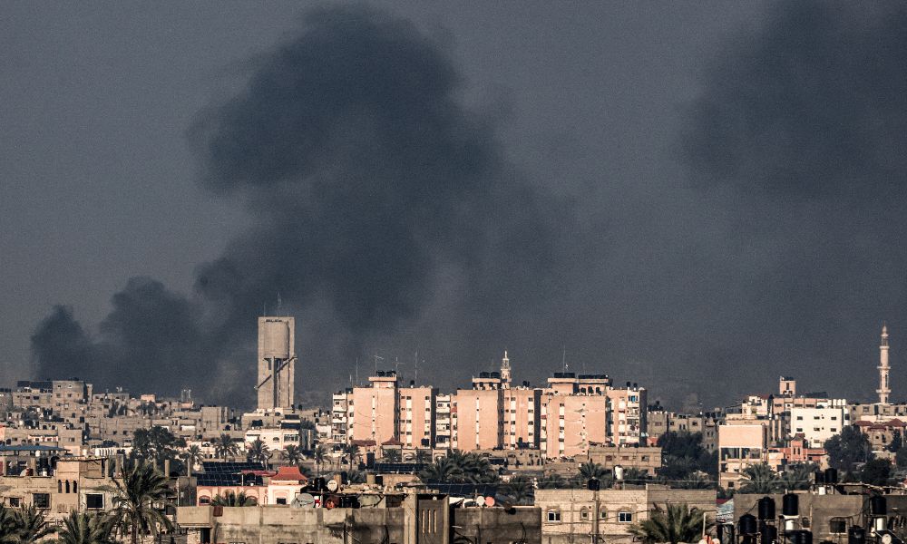 Un atacante en Gaza mata al menos a 110 personas en 24 horas – zona horaria punta