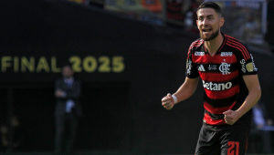 Jorginho, do Flamengo, critica Chappell Roan e acusa cantora de desrespeitar sua filha