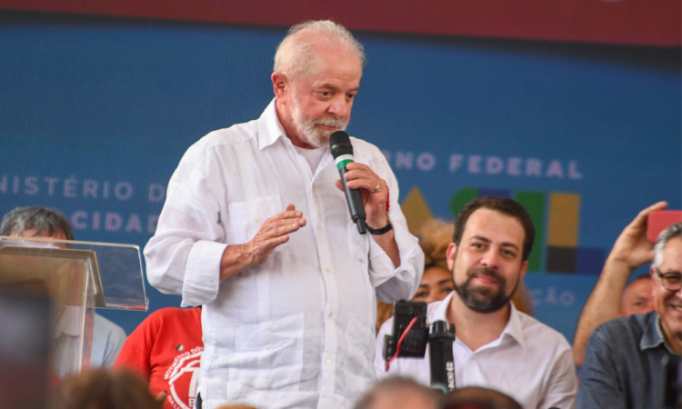 Lula esteve em SP ao lado de Guilherme Boulos, que irá se candidatar a prefeito de SP