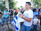 Luis Suárez se despede da torcida do Grêmio