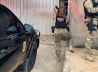 Agentes da Polícia Federal participam da Operação Transloading, contra o tráfico de armas e drogas