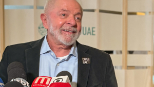 Lula fala com a imprensa