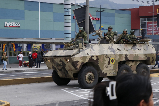 Soldados do Equador estão na rua para combater onda de violência no país