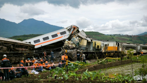 acidente de trem indonésia