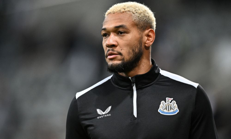 Joelinton sofre lesão muscular e desfalca Newcastle por seis semanas