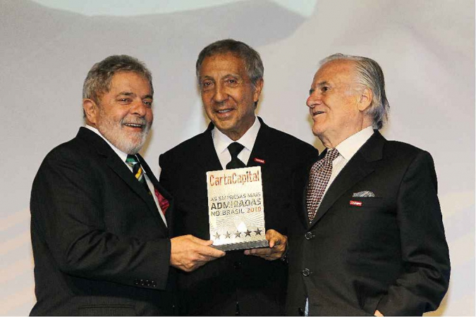Presidente Lula, o empresário Abílio Diniz (grupo Pão de Açúcar) e o jornalista Mino Carta (revista Carta Capital) durante cerimônia de premiação As Empresas Mais Admiradas no Brasil