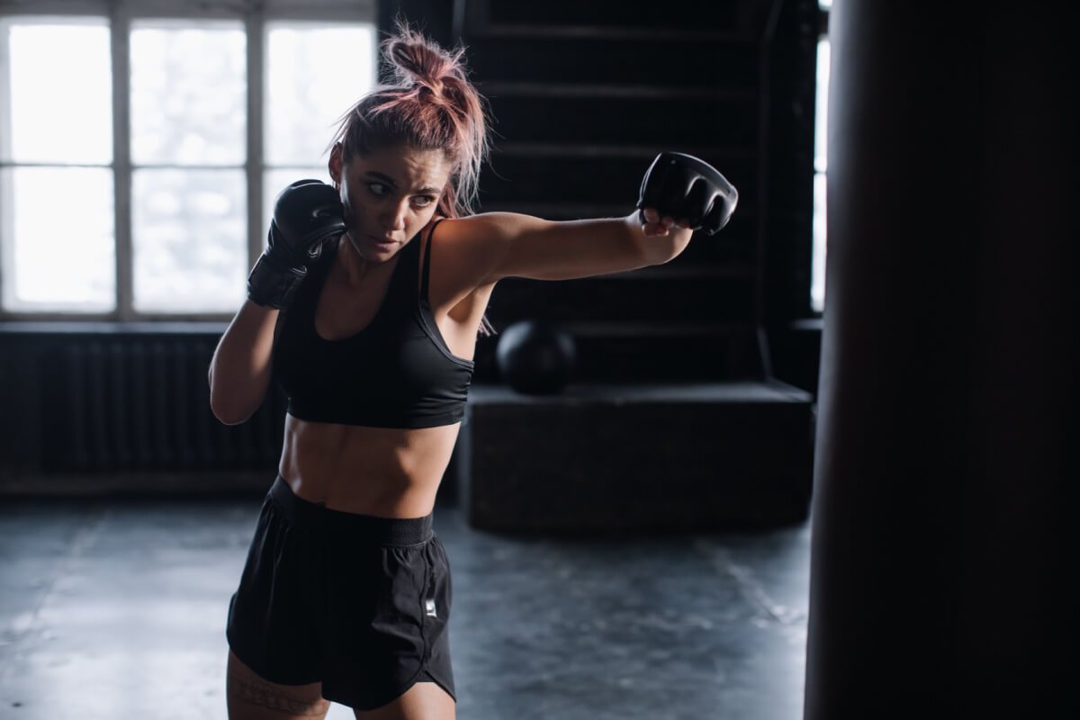A prática regular de boxe favorece a saúde física e mental 