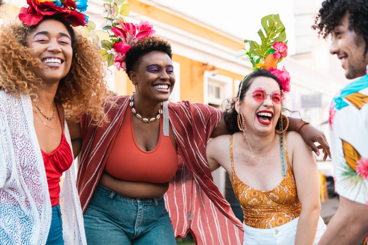 Dá para aproveitar o Carnaval sem dores nas costas 