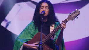 Cantora gospel viraliza com música autoral sobre exploração sexual de crianças na Ilha de Marajó