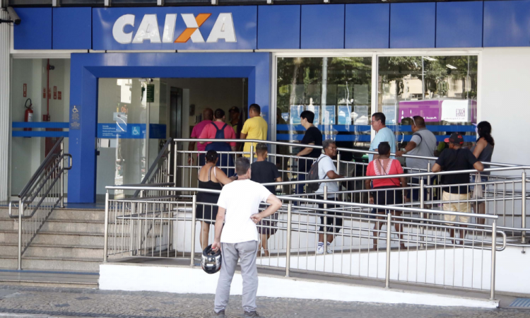 Caixa Econômica Federal abre concursos com mais de 4 mil vagas em todo o Brasil