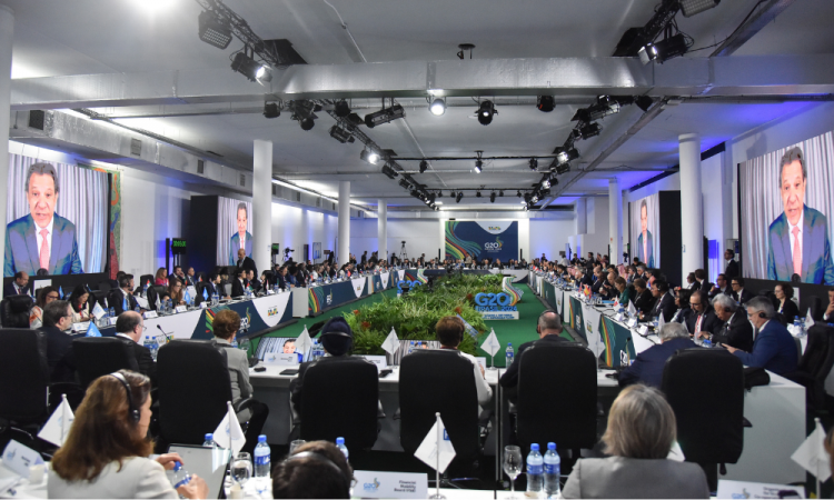 Bilionários precisam pagar mais impostos, diz Haddad em reunião do G20