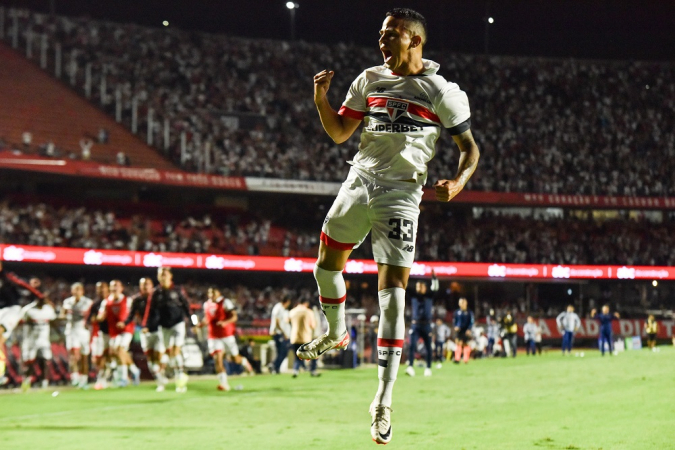 Erick (São Paulo) comemora o gol durante partida entre São Paulo x Red Bull Bragantino