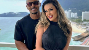 Andressa Urach estrela capa da ‘Playboy África’ com o namorado
