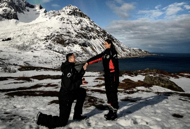 Namorado pede Lexa em casamento na Noruega