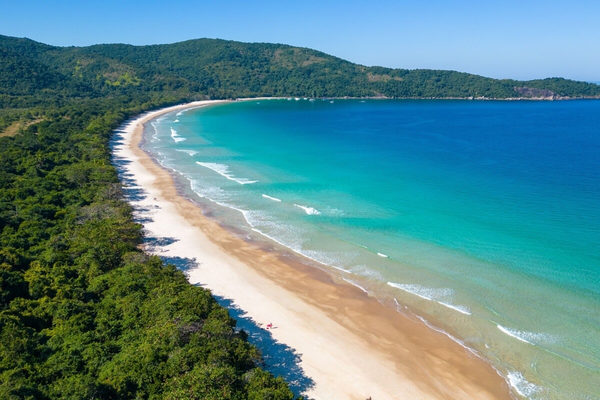 A Ilha Grande é um paraíso de beleza natural e biodiversidade única na costa verde do Rio de Janeiro 