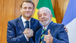 Presidente da República, Luiz Inácio Lula da Silva, durante reunião bilateral com o Presidente da República Francesa, Emmanuel Macron, no Palácio do Planalto