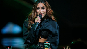 Música ‘Mil Veces’ de Anitta é a mais ouvida no Chile após cantora se apresentar em festival