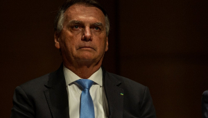 O ex-presidente da República, Jair Bolsonaro (PL), durante cerimônia de entrega do título de cidadã paulistana à sua esposa, a ex-primeira-dama Michelle Bolsonaro, no Theatro Municipal