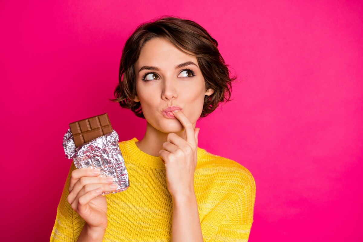 Pessoas com restrições alimentares precisam se atentar ao rótulo do chocolate 