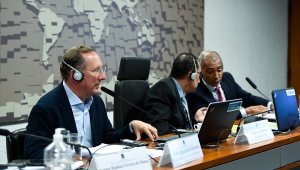 Textor, Kajuru e Romário na mesa-diretora da CPi das Apostas