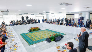 Lula participa de café da manhã com jornalistas no Palácio do Planalto