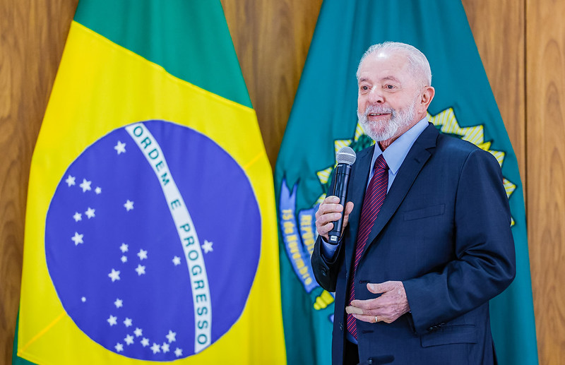 Lula fala sobre preço da carne, ‘saidinhas’ e derrubada de vetos durante encontro com jornalistas