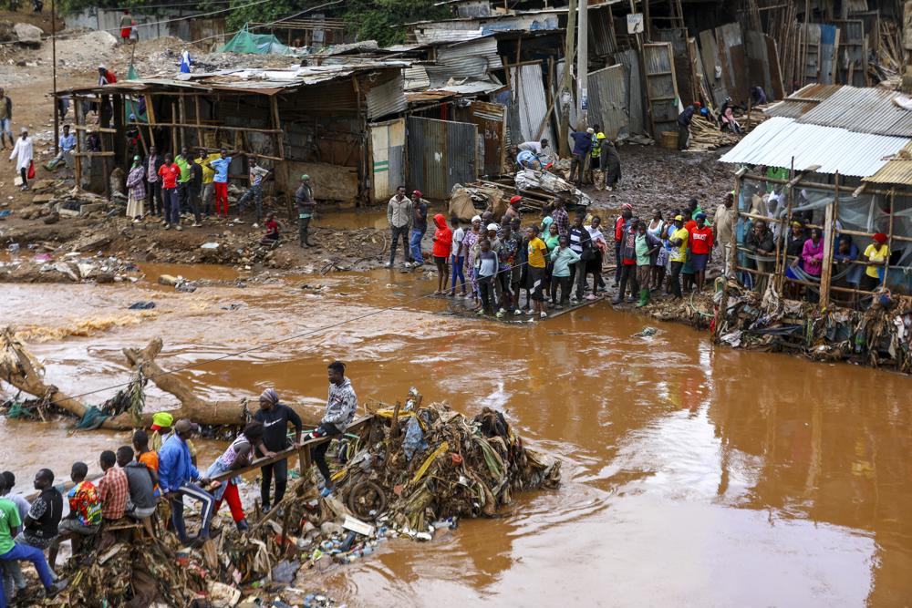 Rompimento de barragem no Quênia