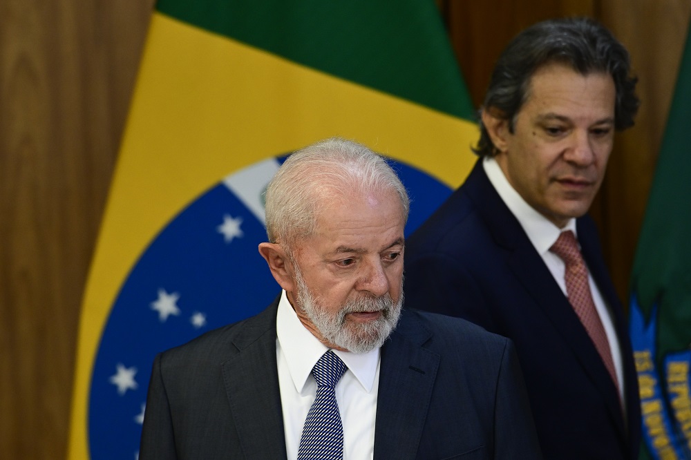 presidente da república, Luiz Inácio Lula da Silva, acompanhado do ministro da fazenda, Fernando Haddad,