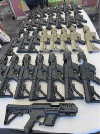 Tráfico internacional de armas apreendidas durante tentativa de importação clandestina: criminosos usavam empresa de material de efeitos especiais