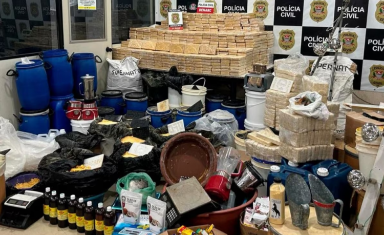 Ação policial prende quase duas toneladas de cocaína