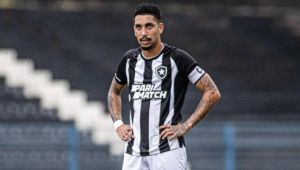 Botafogo afasta jogador após ex-namorada acusá-lo de agressão