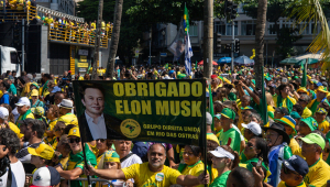 Em defesa da "liberdade", o ex-presidente Jair Bolsonaro (PL) reuniu aliados políticos e milhares de apoiadores na manhã deste domingo (21), na Praia de Copacabana, na Zona Sul do Rio