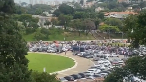 Protesto de motoristas de aplicativo no entorno do estádio do Pacaembu