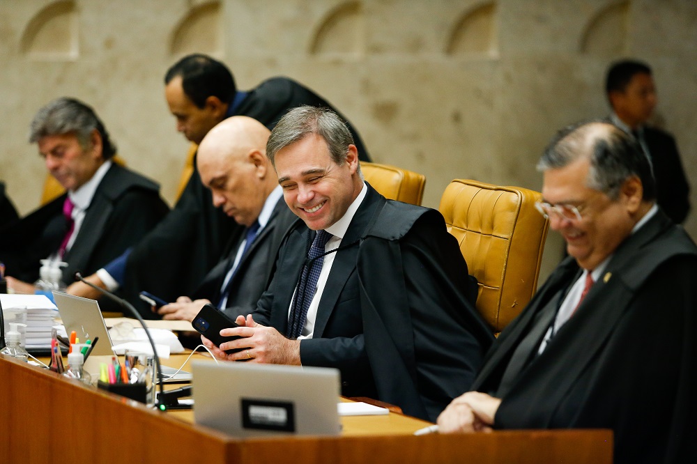 Os ministros Luiz Fux, Alexandre de Moraes, André Mendonça e Flávio Dino durante sessão plenária do Supremo Tribunal Federal (STF)