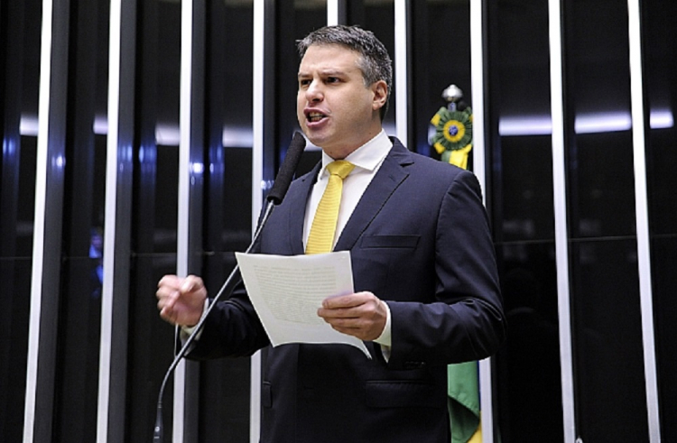 Saiba quem era Arthur Virgílio Bisneto, ex-deputado federal morto aos 44 anos