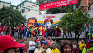 Personagens participaram de uma marcha chavista em apoio ao presidente da Venezuela Nicolás Maduro