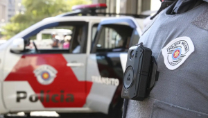 Câmera corporal em policial militar de São Paulo