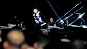 A cantora norte-americana Madonna faz um ensaio antes de seu show na Praia de Copacabana, na zona sul do Rio de Janeiro, na noite da quinta-feira, 02 de maio de 2024. A Rainha do Pop usava uma máscara verde durante o ensaio, que foi acompanhado por fãs que estavam nas areais de Copacabana. Madonna se apresentará no Rio no dia 4 de maio em homenagem aos 40 anos de sua carreira.