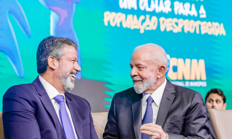Lula anuncia acordo em desoneração, dívida previdenciária e regras de precatórios