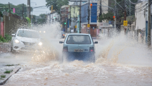 Enchente atinge a cidade de Porto Alegre, no Rio Grande do Sul