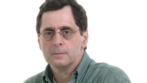 Retrato do jornalista e blogueiro Antero Greco.