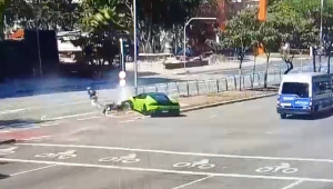 Ladrão em moto rouba Rolex de motorista de Lamborghini na Faria Lima
